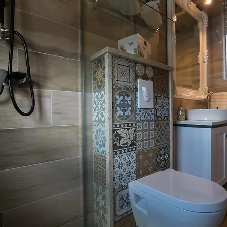 Luxury Ordulj With 2 Heated Pools,12-16 Pax Villa Srinjine
