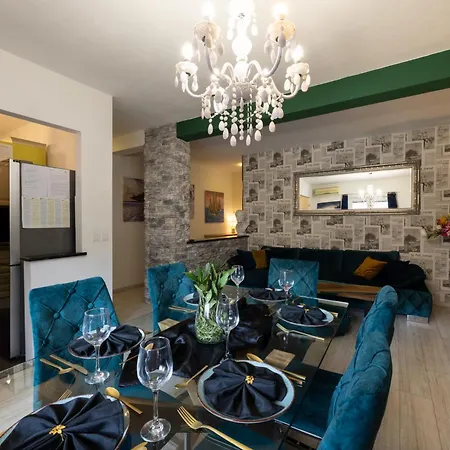 Villa Luxury Ordulj With 2 Heated Pools,12-16 Pax *
