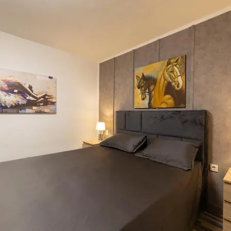Luxury Ordulj With 2 Heated Pools,12-16 Pax Villa Srinjine