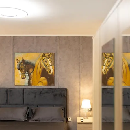 Luxury Ordulj With 2 Heated Pools,12-16 Pax *